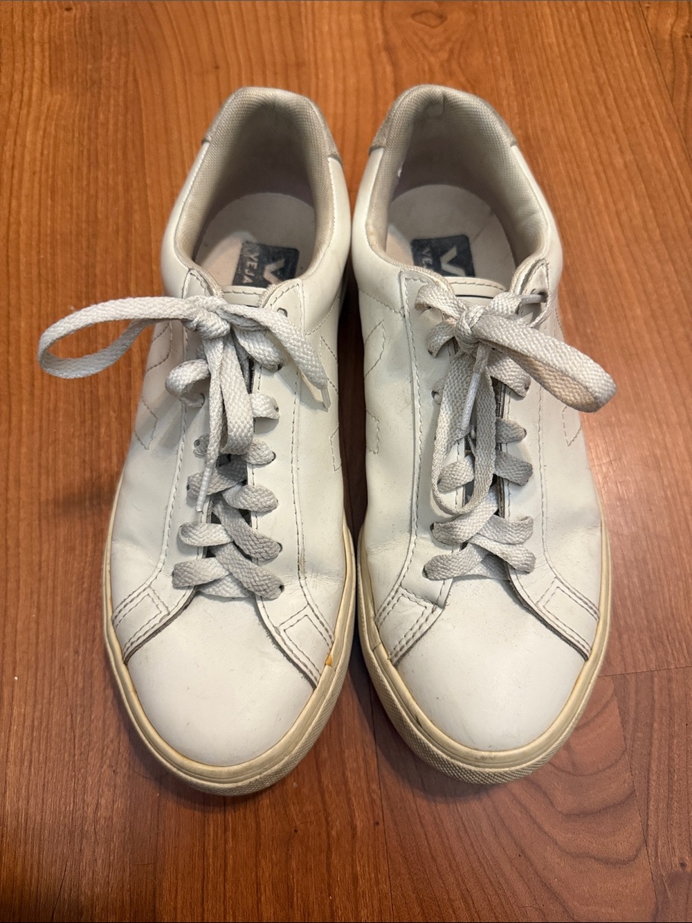 Women’s veja shoes size 7